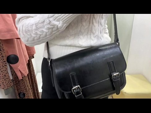 ❤️ Masturbation publique de la jeune salope FeralBerry avec un gode dans la cabine d'essayage ❤️ Porno fait maison at us ❌❤