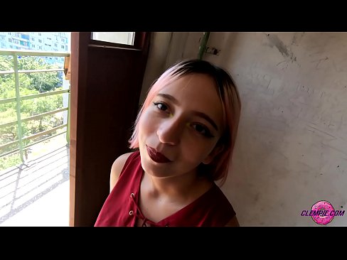 ❤️ Une étudiante sensuelle suce un étranger dans l'Outback - sperme sur son visage ❤️ Porno fait maison at us ❌❤